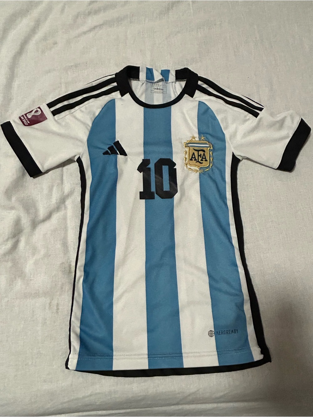 Argentina Lionel Messi 2014 World Cup blue and white jersey. Kids Sz 6